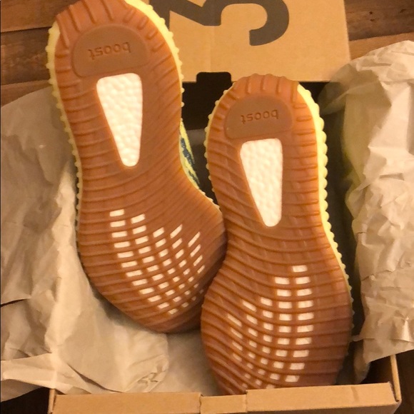SOLD on Tradesy NIB Yeezy Boost 350 Frozen Yellow - Picture 7 of 8